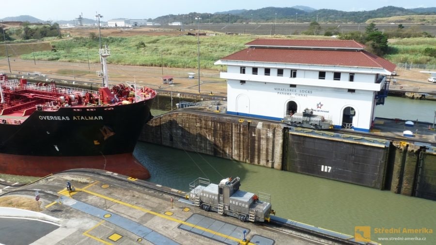 Panama. Zdymadla v Miraflores, lokomotiva 