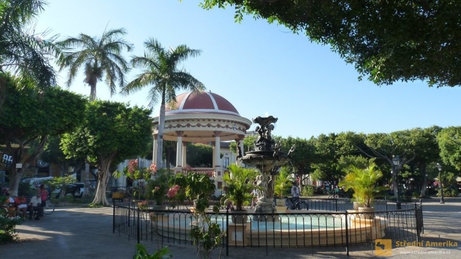 Nikaragua, Granada, Centrální park