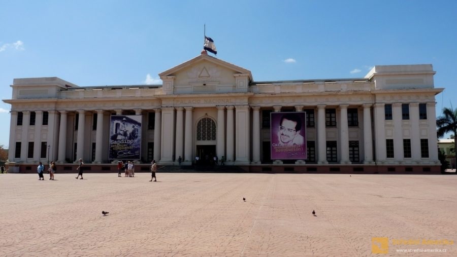Managua, Plaza de la República. Národní palác kultury.