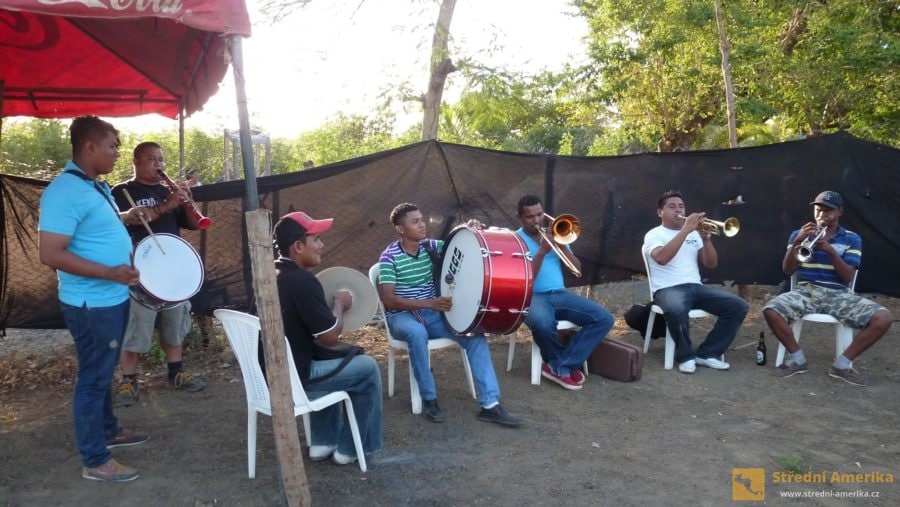 Ometepe: Corrida de Toros na Ometepe, koncert dechovky