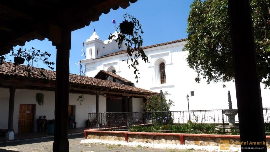 Guatemala, Chichicastenango, kostel svatého Tomáše